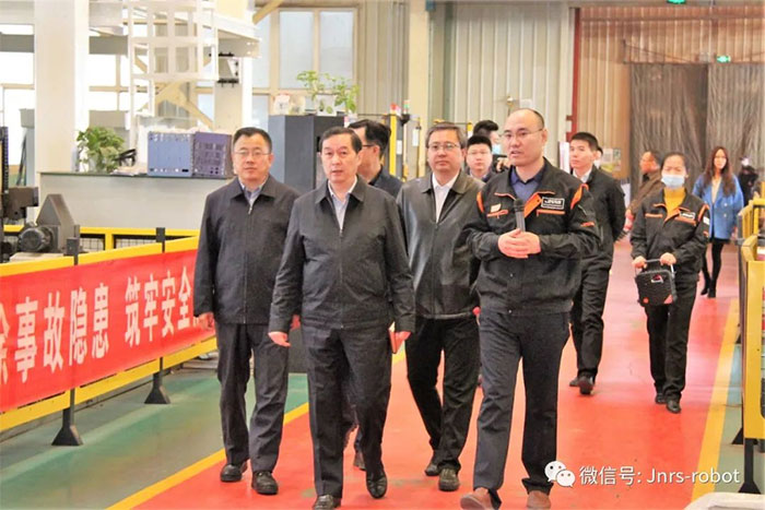 自治区党委常委、常务副主席张超超一行参观调研EBET易博机器人